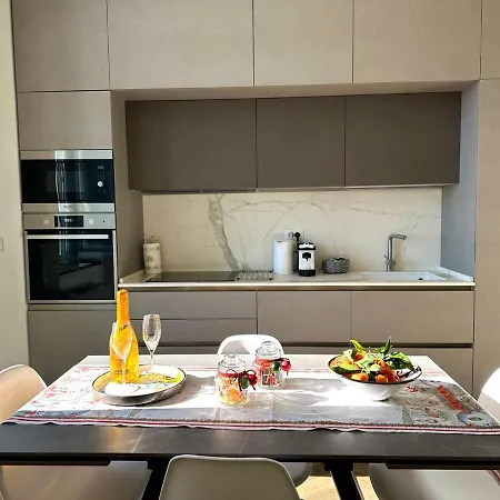 Alocasia Luxury Apartment Salerno