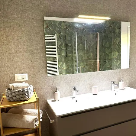 Alocasia Luxury Apartment